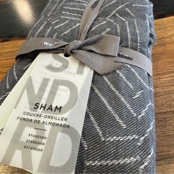 NIP West Elm Flannel Tossed Lines Standard Sham Dark Charcoal Recycled Cotton - Picture 5 of 8